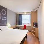 Ibis Centrum 호텔 슈체친
