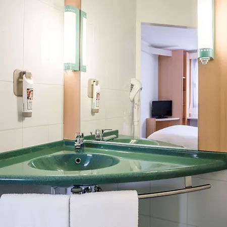 イビス シチェチン セントリウム 2* シュチェチン