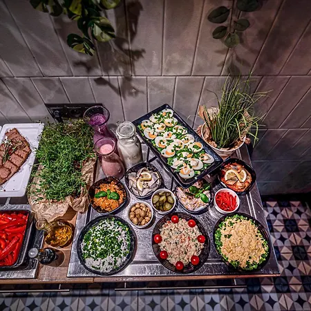 Ibis Centrum Hotel 2*