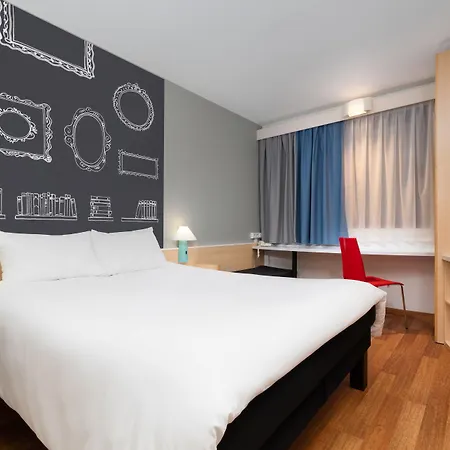 Ibis Centrum 2* שצ'צ'ין