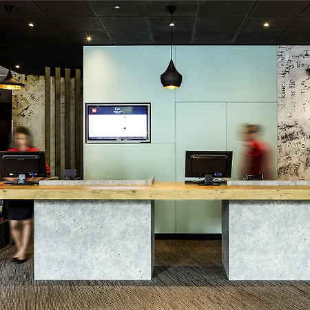 Ibis Centrum 2*