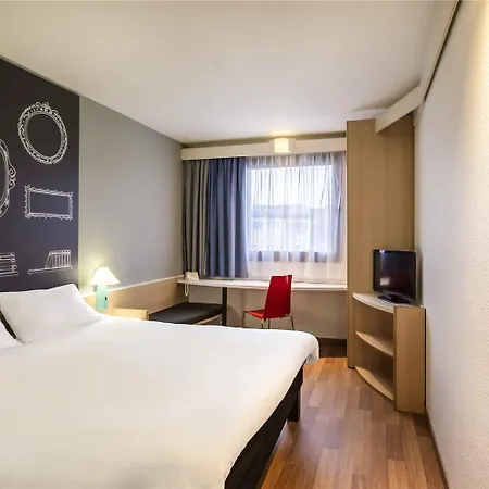 Ibis Centrum Hotel 2*