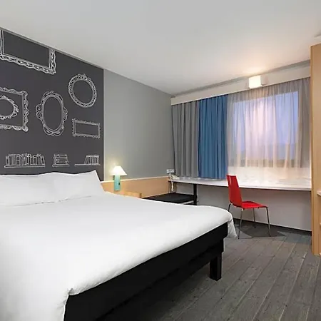 호텔 Ibis Centrum 슈체친