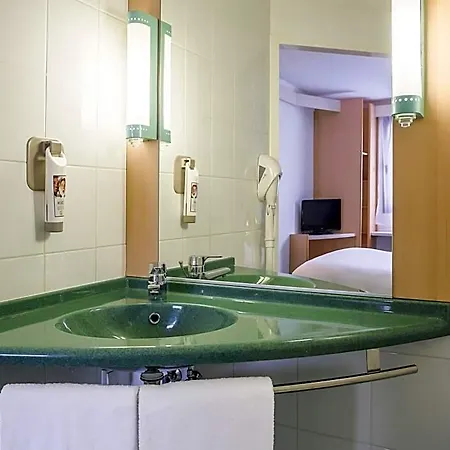 Ibis Centrum 호텔 슈체친