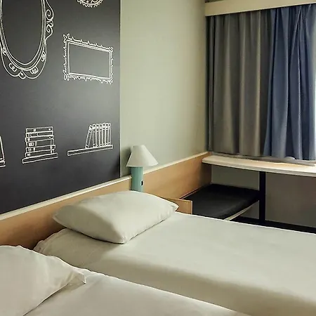 Ibis Centrum מלון שצ'צ'ין