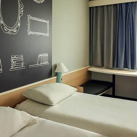 Ibis Centrum 2* שצ'צ'ין