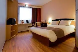Ibis Centrum 2*